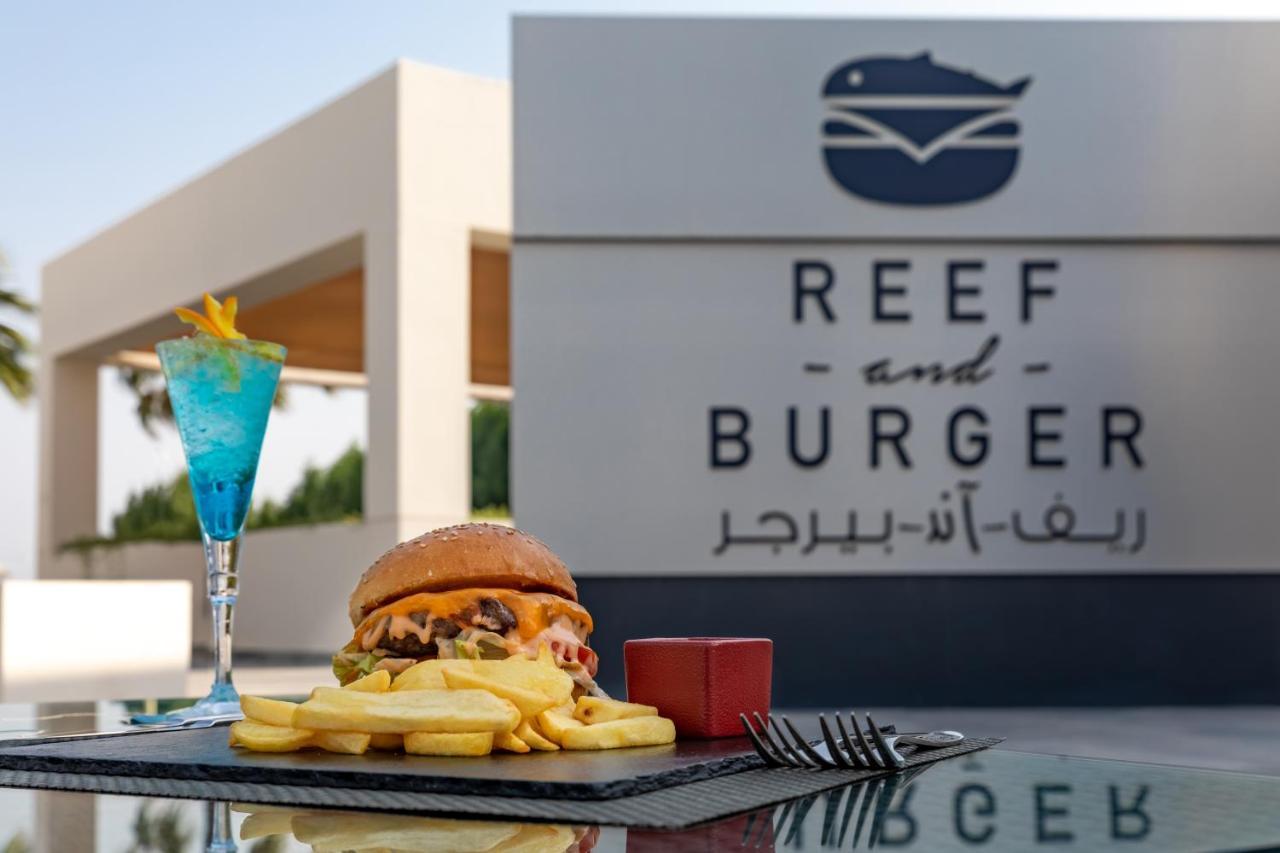 Sealine Beach, A Murwab Resort มีไซอีด ภายนอก รูปภาพ Reef Burger