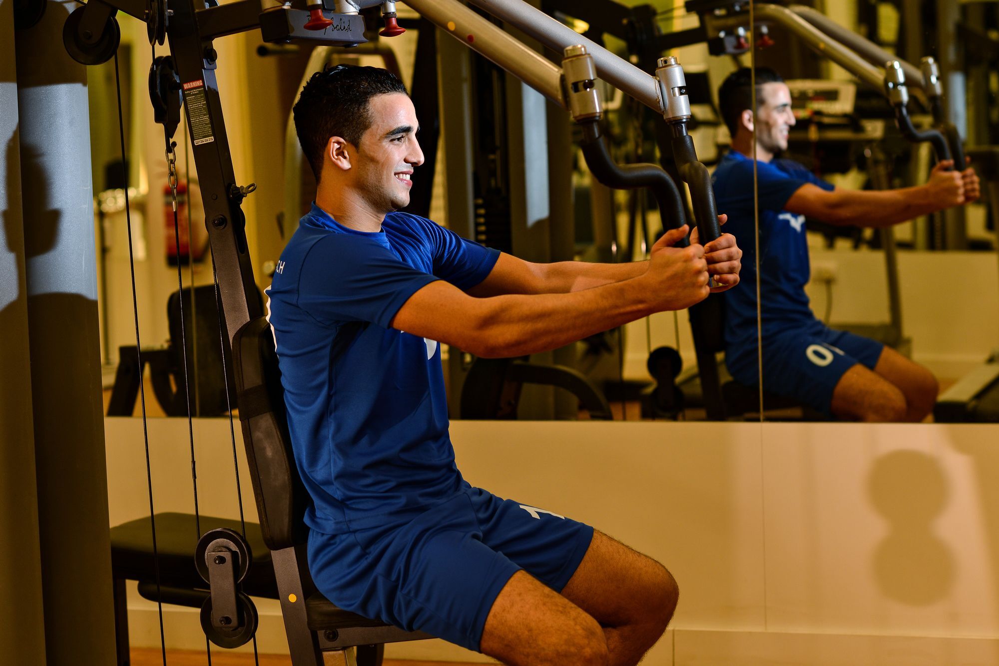 Sealine Beach, A Murwab Resort มีไซอีด ภายนอก รูปภาพ A player working out in the gym
